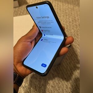 Motorola Razr 5G 2024 256 GB koala